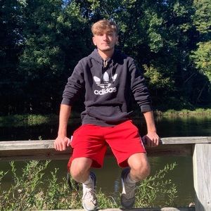 Meet your Posher, Pj